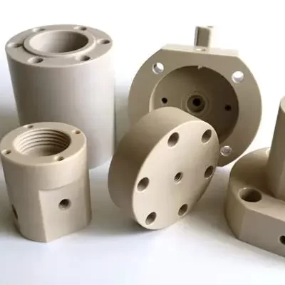 CNC frezen PEEK (3/5-assig)